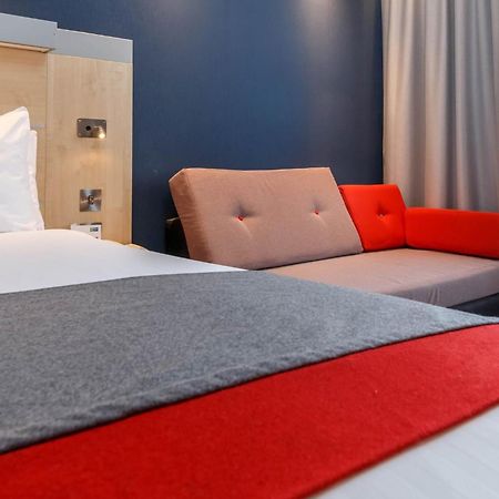 Holiday Inn Express Walsall M6, J10 By Ihg מראה חיצוני תמונה