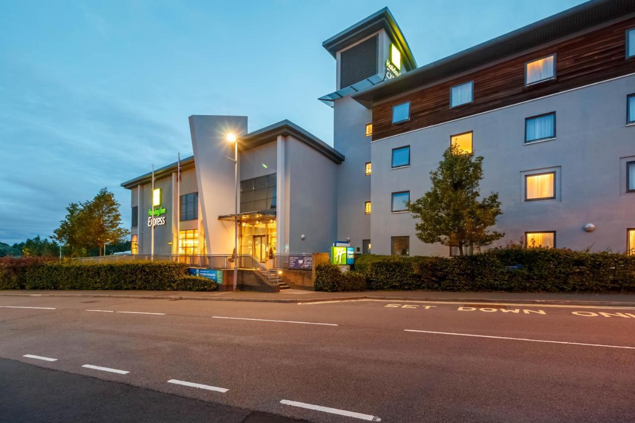 Holiday Inn Express Walsall M6, J10 By Ihg מראה חיצוני תמונה