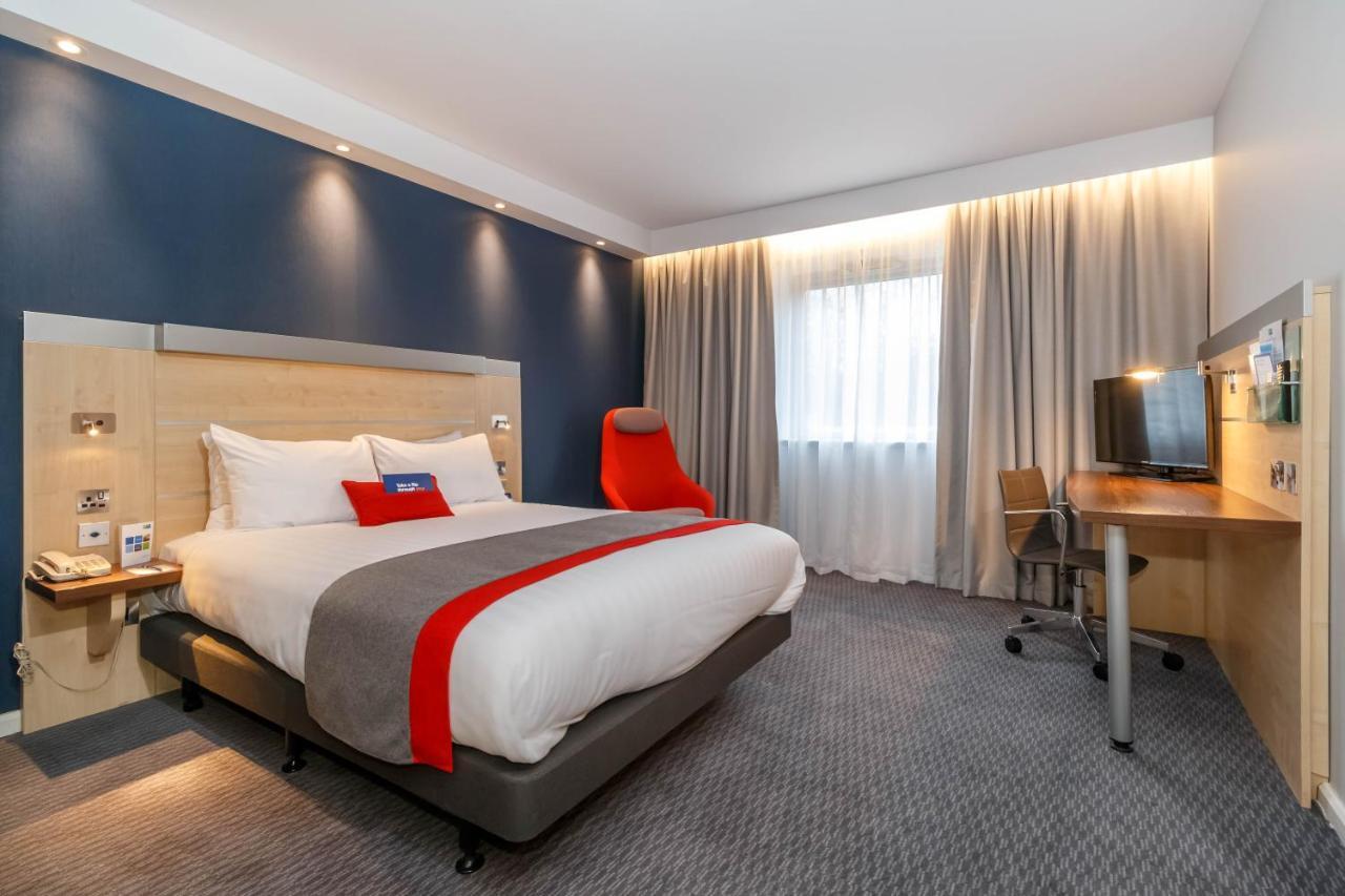 Holiday Inn Express Walsall M6, J10 By Ihg מראה חיצוני תמונה
