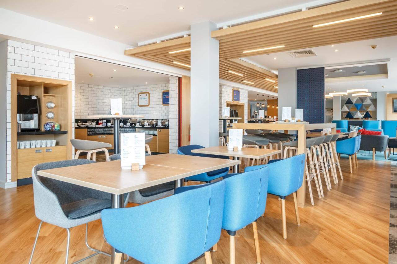 Holiday Inn Express Walsall M6, J10 By Ihg מראה חיצוני תמונה